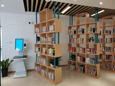 智慧書屋 自助辦證機(jī)開啟圖書館服務(wù)新篇章